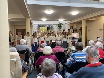 600347197_879350228005708_8187352330768016752_n