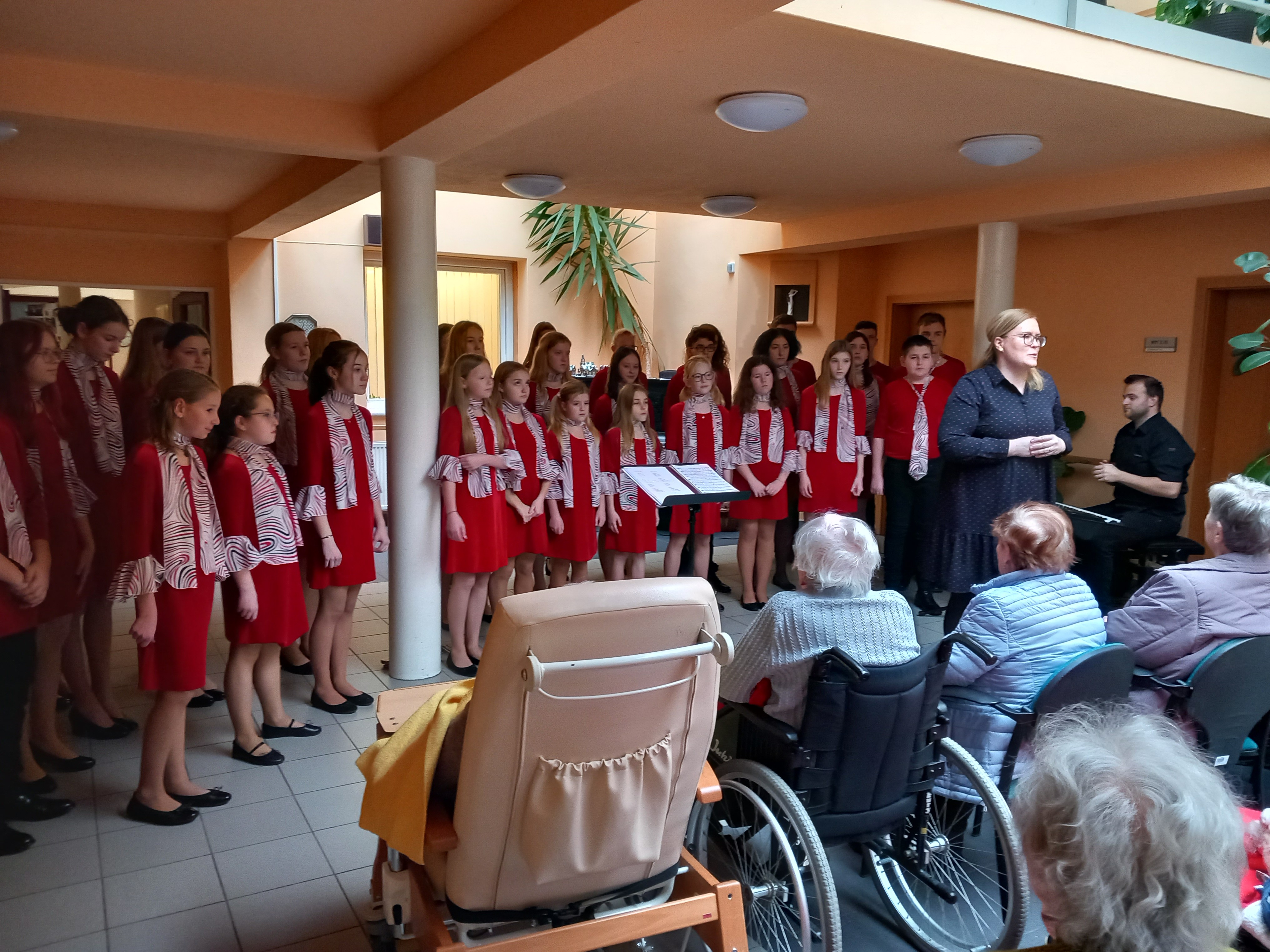 Vystoupení sboru Carmina z Rychnova nad Kněžnou