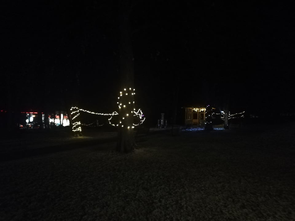 Vánoční osvětlení před Oázou od agentury DODNA Party
